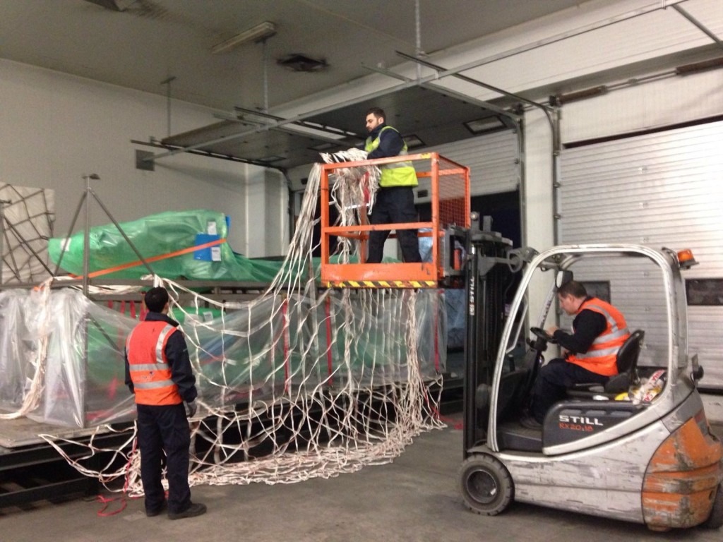 the-key-to fork lift moving net